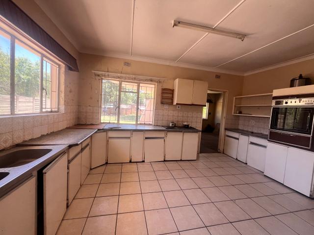 3 Bedroom House in Songloed