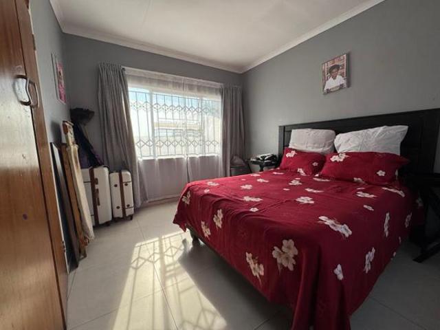 3 Bedroom House in Sonheuwel