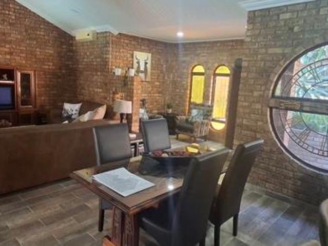 3 Bedroom House in Sonheuwel