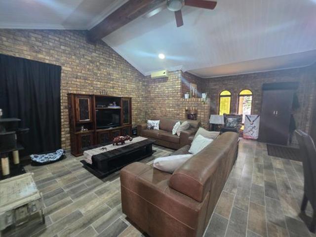 3 Bedroom House in Sonheuwel