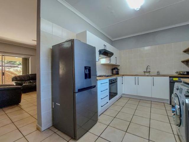 3 Bedroom House in Sonheuwel