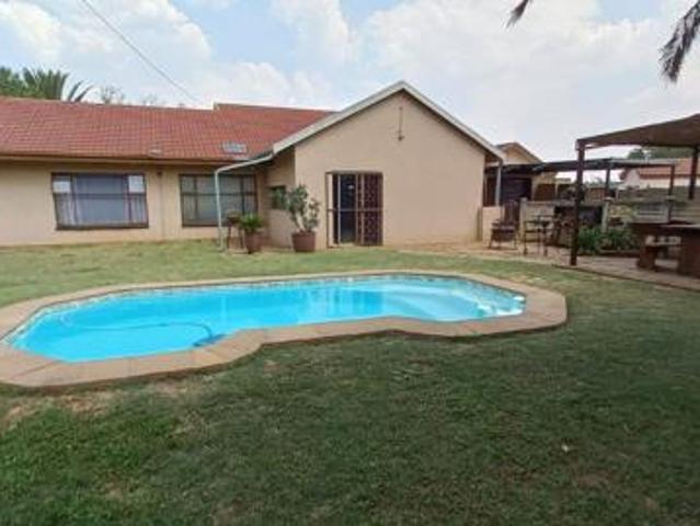 3 Bedroom House in Sonlandpark