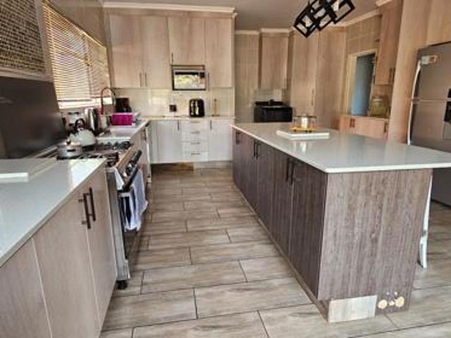 3 Bedroom House in Sonlandpark