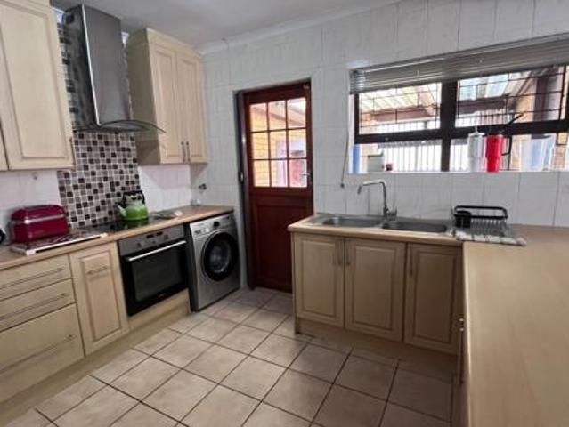 3 Bedroom House in Sonstraal Heights