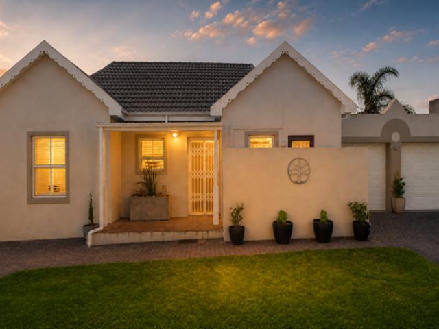 3 Bedroom House in Sonstraal Heights