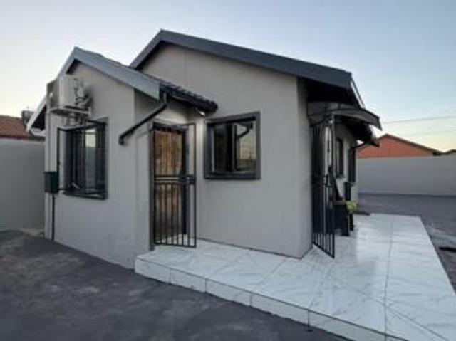3 Bedroom House in Soshanguve Xx
