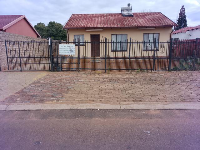 3 Bedroom House in Soshanguve DD