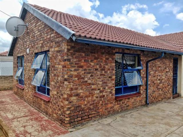3 Bedroom House in Soshanguve Gg