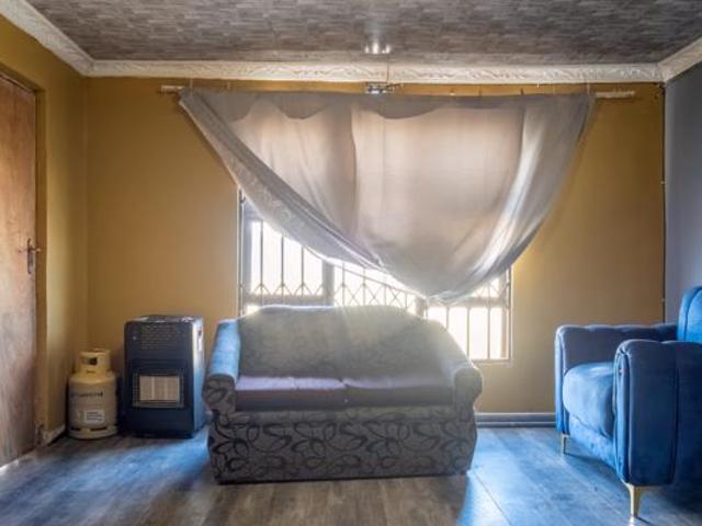 3 Bedroom House in Sabata Dalindyebo Square