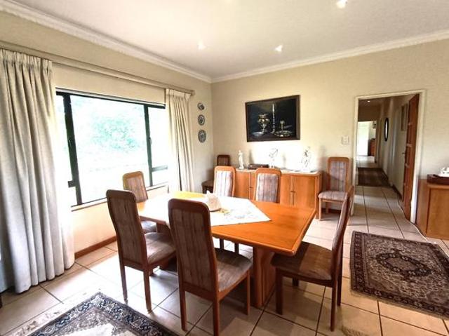 3 Bedroom House in Sakabula Golf & Country Estate