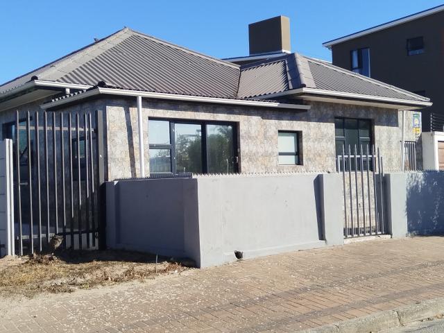 3 Bedroom House in Saldanha Central