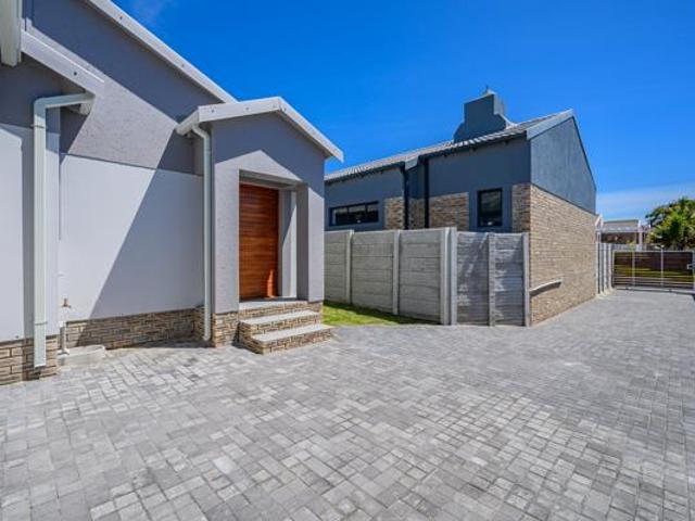 3 Bedroom House in Salisbury Park