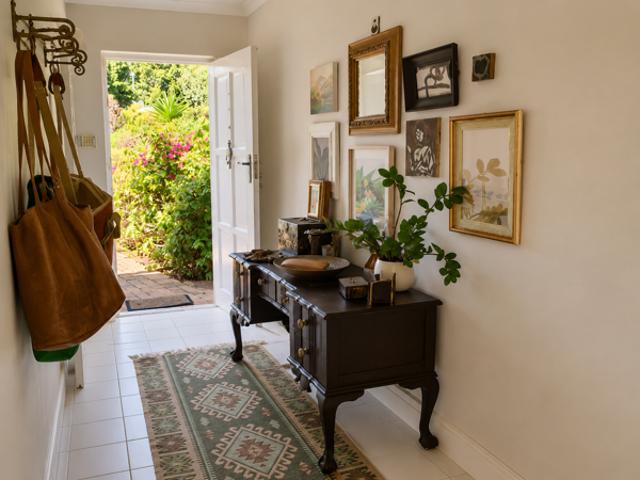 3 Bedroom House in San Michel