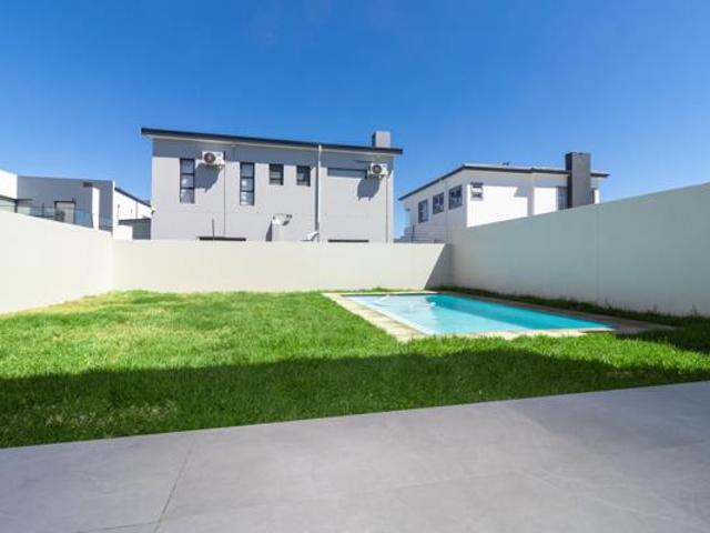 3 Bedroom House in Sandown