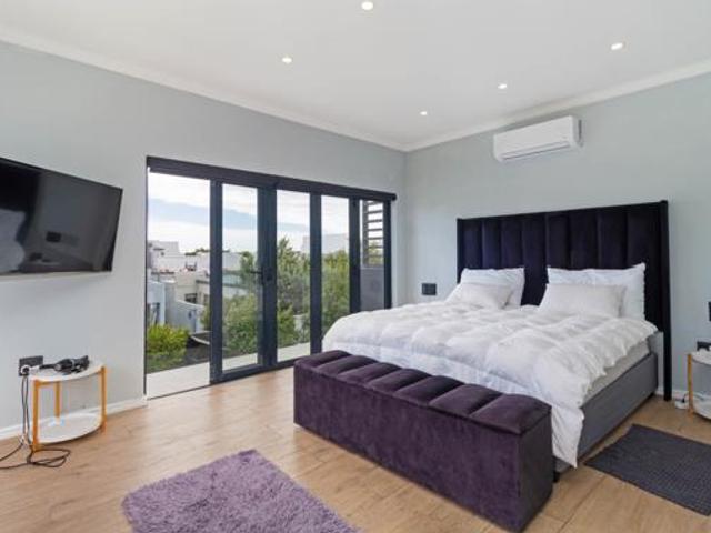 3 Bedroom House in Sandown