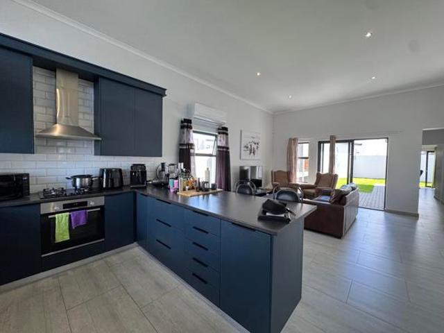 3 Bedroom House in Sandown