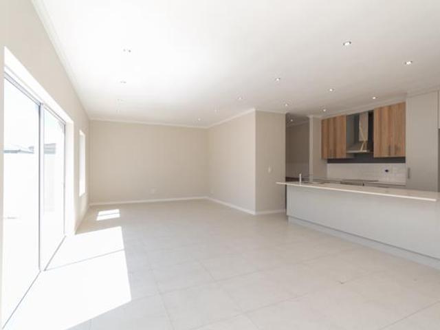 3 Bedroom House in Sandown