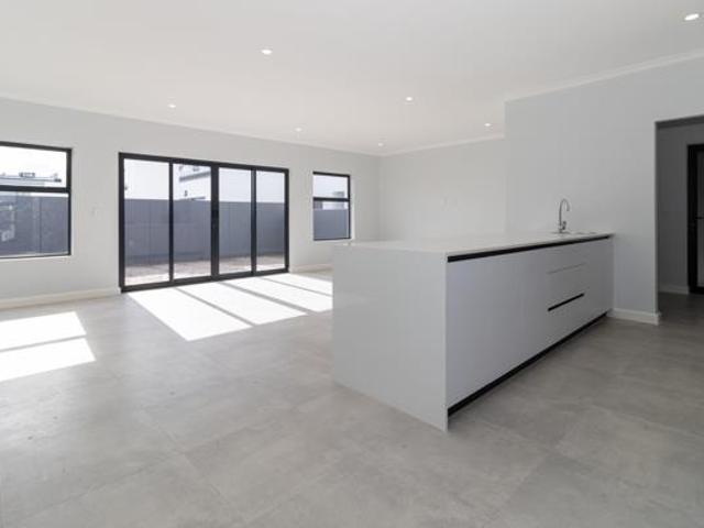 3 Bedroom House in Sandown