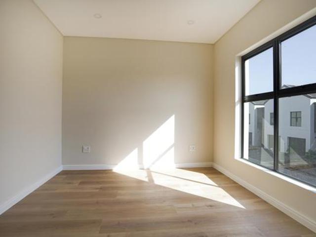 3 Bedroom House in Sandown