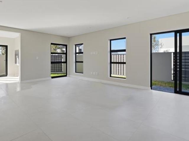 3 Bedroom House in Sandown