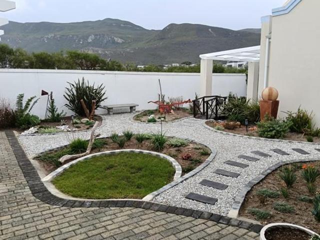 3 Bedroom House in Sandbaai