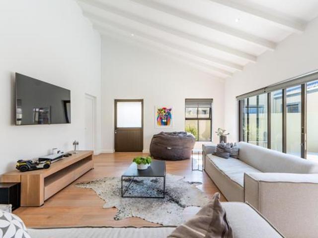 3 Bedroom House in Sandbaai