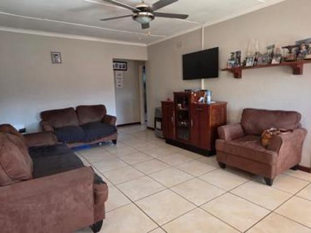 3 Bedroom House in Sandbaai