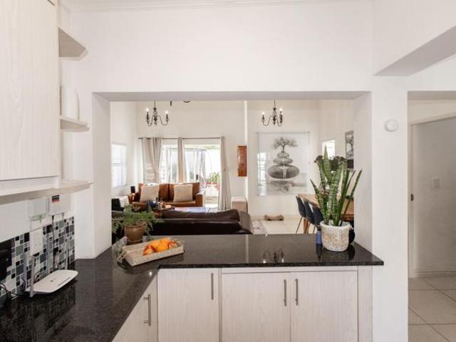 3 Bedroom House in Sandbaai