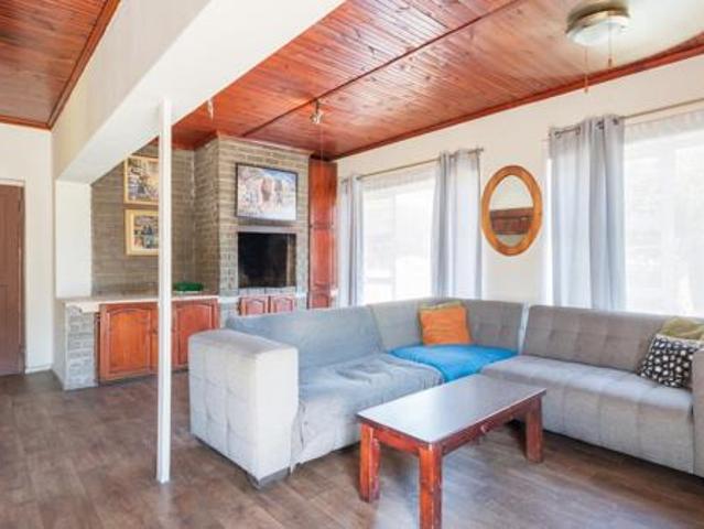 3 Bedroom House in Sandbaai