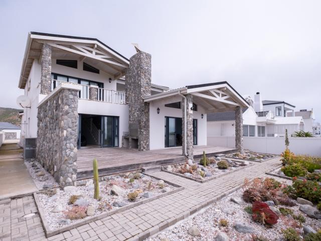 3 Bedroom House in Sandy Point