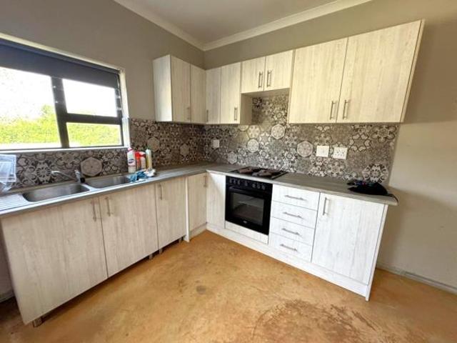 3 Bedroom House in Santareme