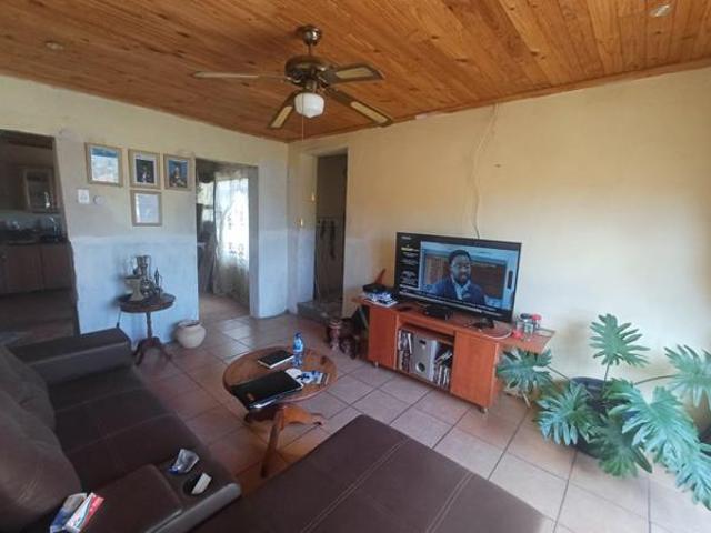 3 Bedroom House in Scheepershoogte