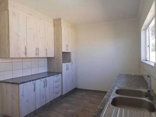 3 Bedroom House in Schuinshoogte