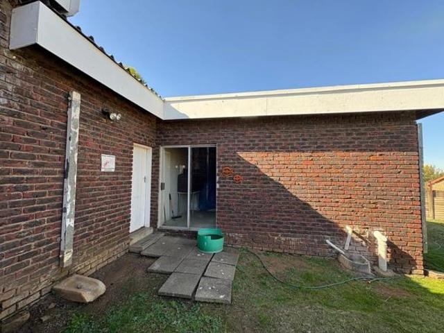 3 Bedroom House in Schuinshoogte