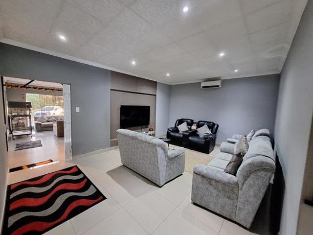 3 Bedroom House in Sea Park