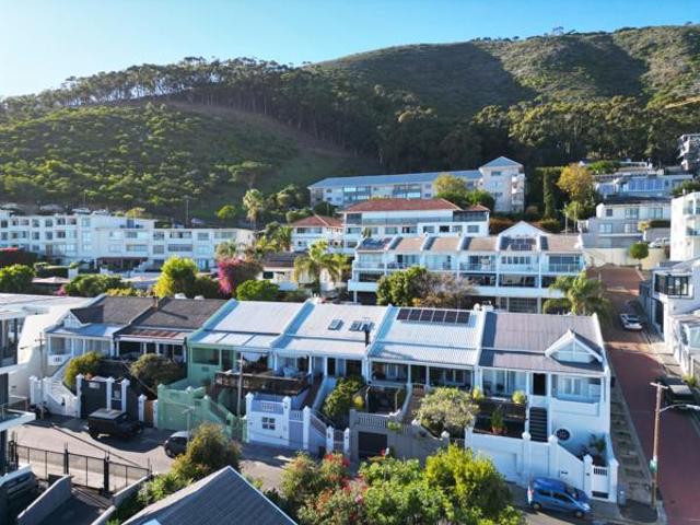 3 Bedroom House in Sea Point