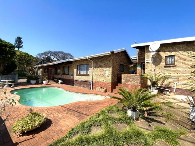 3 Bedroom House in Sea View