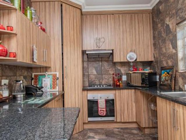 3 Bedroom House in Seasons Lifestyle Estate