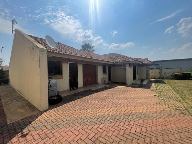 3 Bedroom House in Serala View