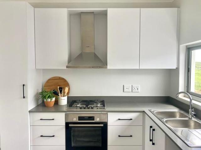 3 Bedroom House in Sheffield Beach