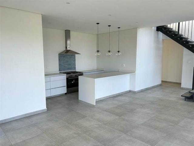 3 Bedroom House in Sheffield Beach