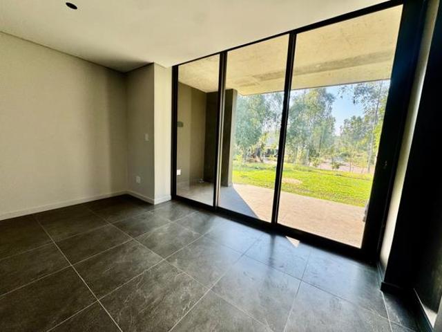 3 Bedroom House in Sheffield Beach