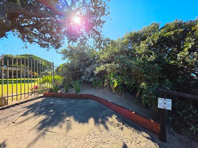 3 Bedroom Duplex in Shelly Beach