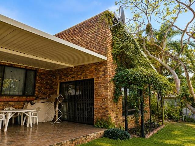 3 Bedroom House in Shelly Beach