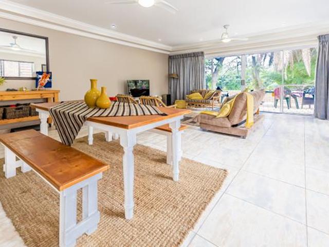 3 Bedroom House in Shelly Beach
