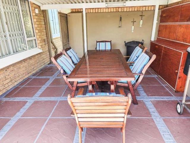 3 Bedroom House in Shelly Beach