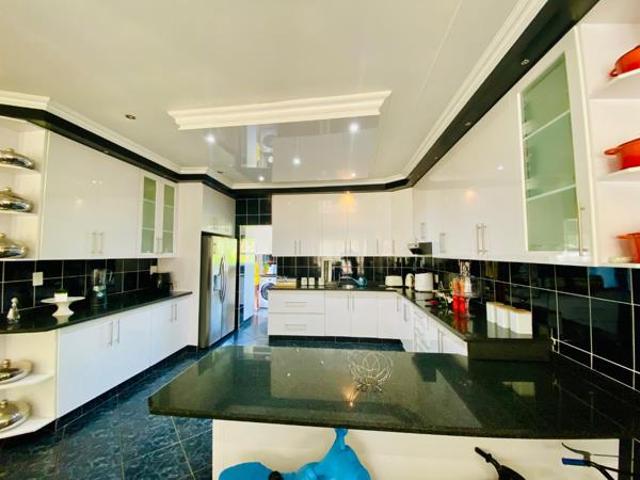 3 Bedroom House in Shelly Beach