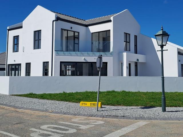 3 Bedroom House in Shelley Point