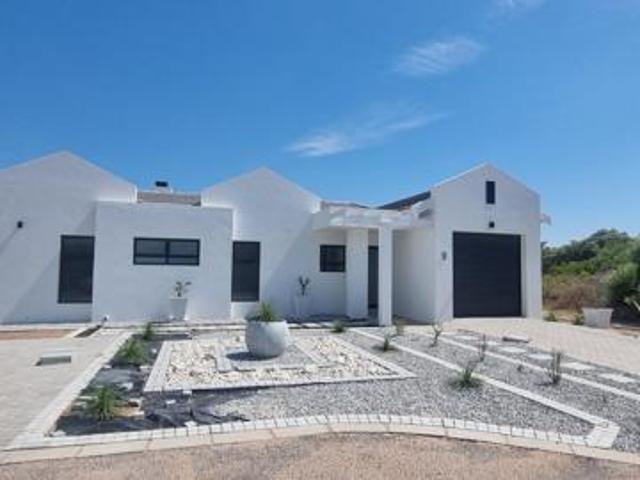 3 Bedroom House in Shelley Point