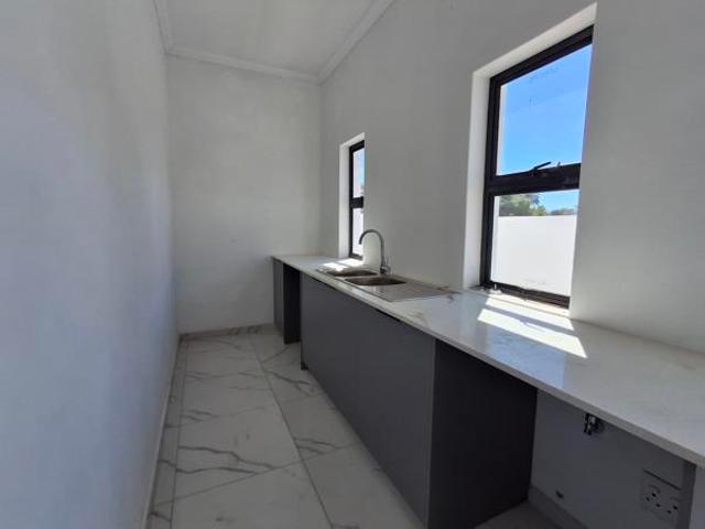 3 Bedroom House in Shelley Point